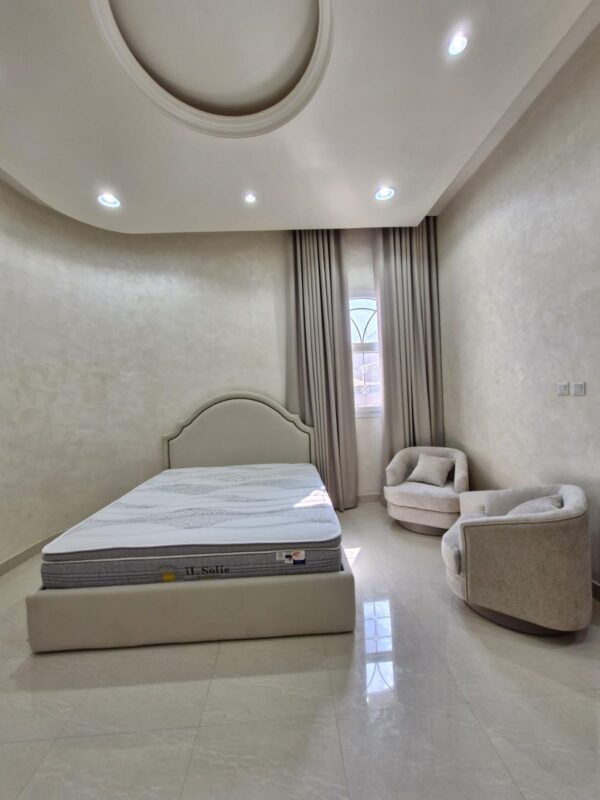 Simple Modern Bed - Image 2
