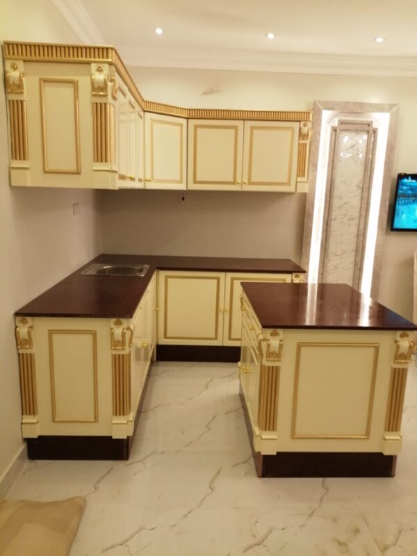 Kitchen & Pantry