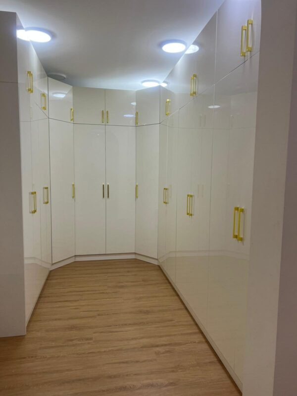 Closets - Image 5