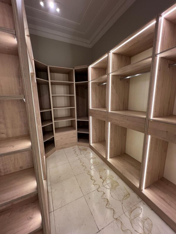 Closets - Image 13