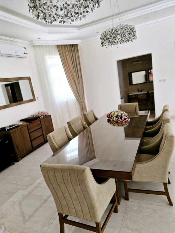 Dining - Image 7