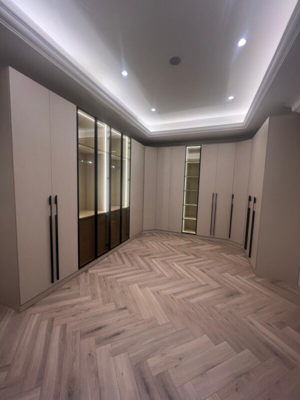 Closets - Image 17