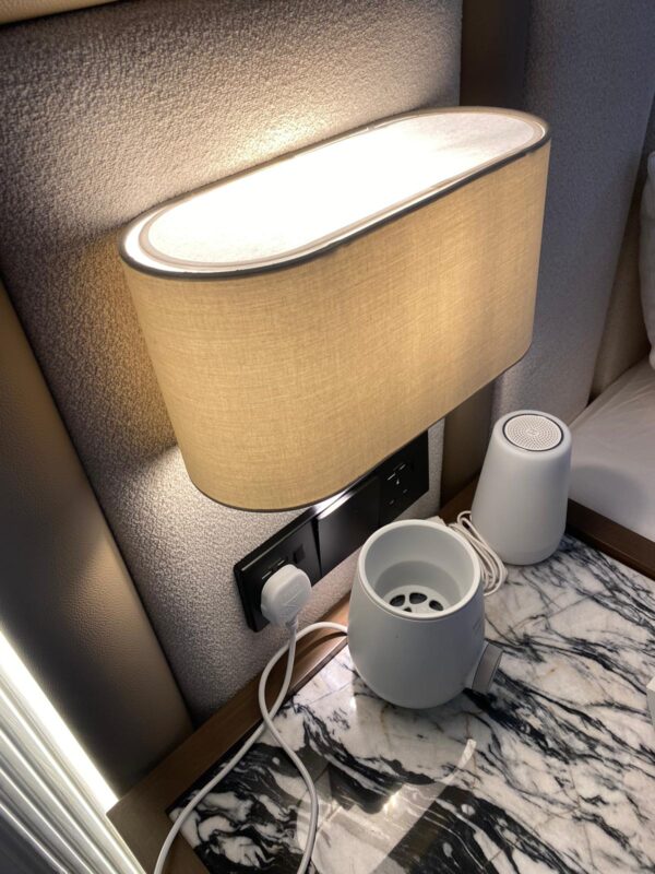 Modern Bed 18 - Image 4
