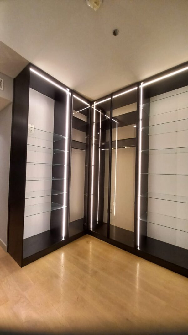 Closets - Image 19