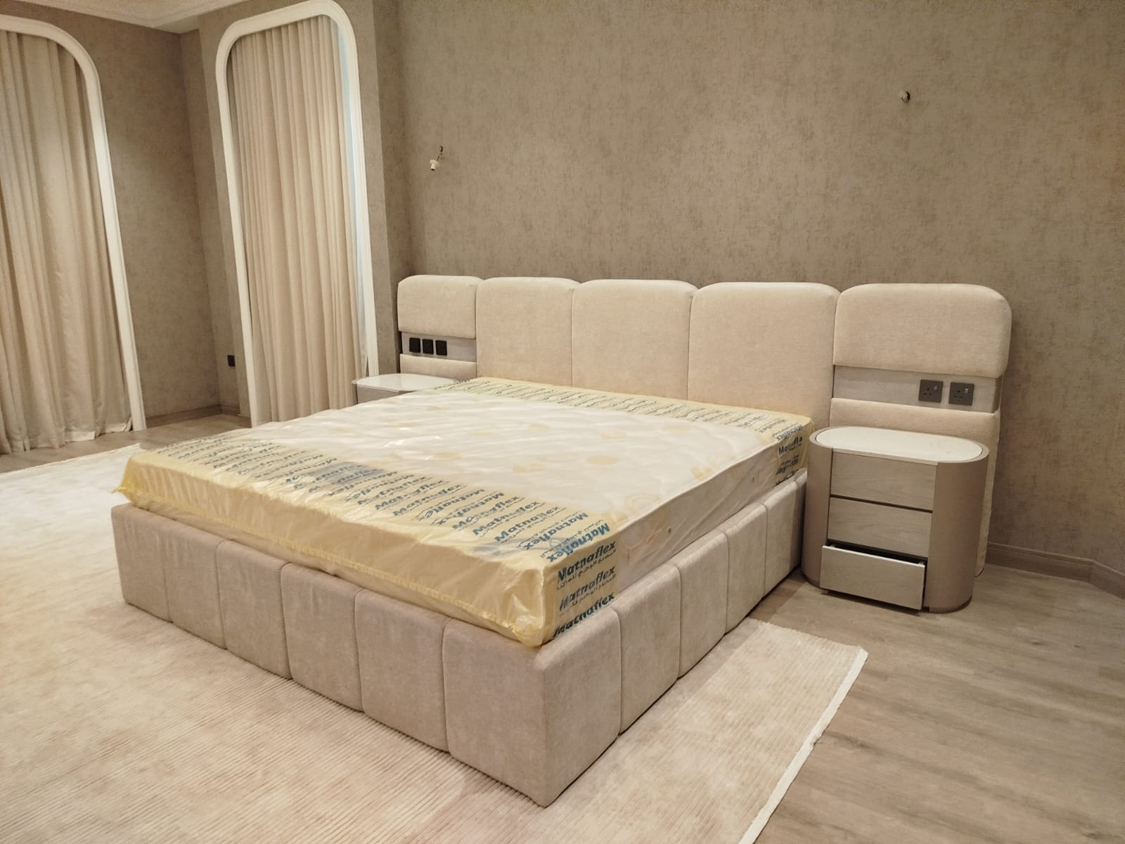 Modern Bed 13