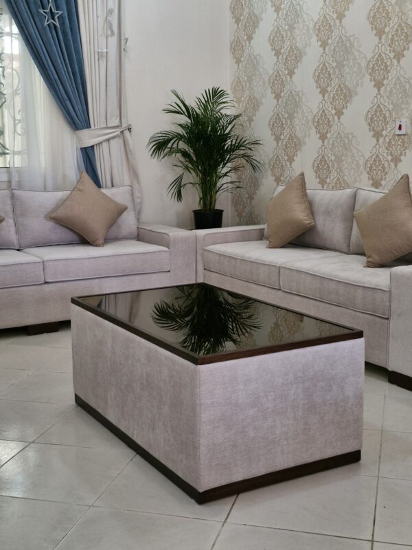 Tables - Image 9